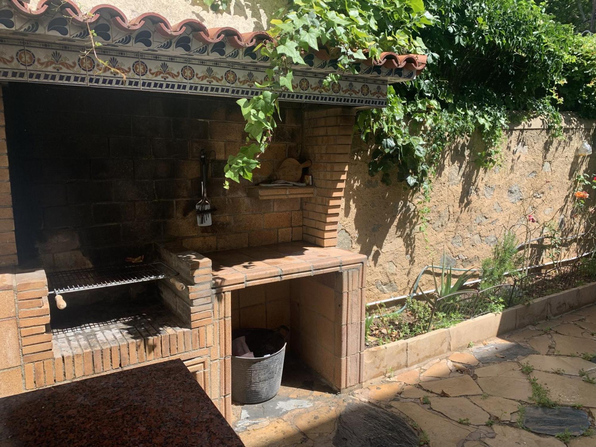 Ca L'Andreu Teia. Casa Modernista Villa Luaran gambar